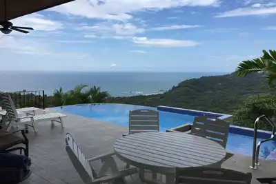 Image de Villa tropicale avec des vues spectaculaires!