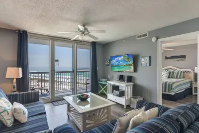 Image de Front de mer au 9ème étage Wifi gratuit évalué totalement rénové