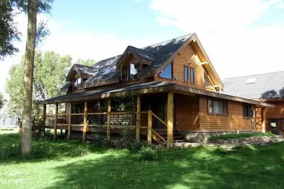 Image de *** Hunters Delight-Great Base Camp-Skieurs, Motoneige, Explorateurs de montagne ***