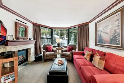Resort à Squaw Creek 1-Bdrm Suite - Golf, piscines, ski-in et out, patin à glace