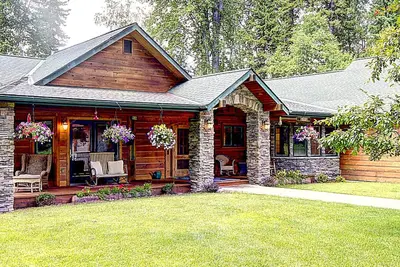 Image de Swan Riverhouse! Le paradis du Montana près de Bigfork Village & Glacier National Park