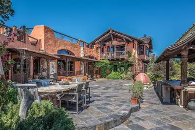 Image de Hacienda Aguajito: domaine fermé avec vue sur l'océan sur 11 hectares exotiques au Carmel