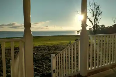 Image de Superbe vue sur la rivière / Plage privée - Peaceful Country Home près de Williamsburg