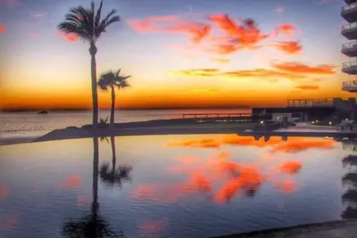 Image de Margaritas, Sunsets & Bliss by Sea!