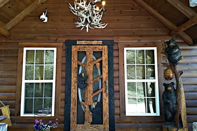 Image de Maison de l'arbre Lodge (Real Log Mountain Paradise)