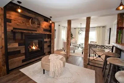 Image de The Clement House est 1786, adossé au domaine viticole Ravine Vineyard Estates