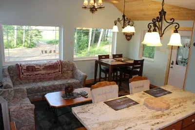 Image de Emplacement Parfait! Vue sur le lac Supérieur, rivière AuTrain (kayak), sentier de motoneige