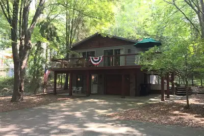 Image de Charmante maison avec accès à la plage privée du lac Michigan à Holland, Mi