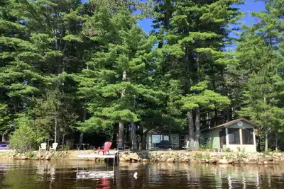 Image de Cottage familial Round Lake, près des parcs provinciaux Bonnechere, Foy et Algonquin