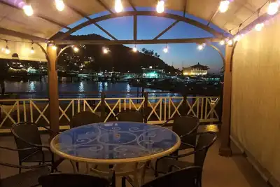 Image de Le Seul Waterfront Beach House D'Avalon! Le meilleur emplacement! Best Views! Meilleur Deck!