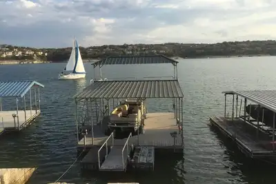 Image de Lake Travis Waterfront - 4br / 3ba vues exceptionnelles, quai pour bateaux