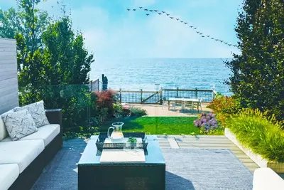 Luxe 4Brd Lake Front House à Toronto! ! ! !