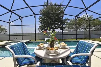 Image de Villa Orlando Disney dans une résidence sécurisée avec piscine orientée au sud, spa, golf à proximité