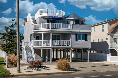 Image de Dates De Mai Et De Juin Ouverte