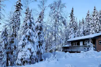 Image de Refuge paisible à flanc de colline pour profiter des aurores