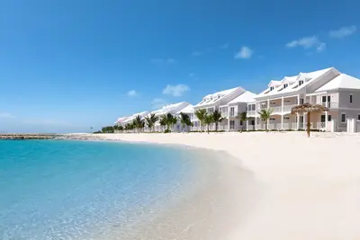 Front de mer | Sable blanc | Eau turquoise | bassin