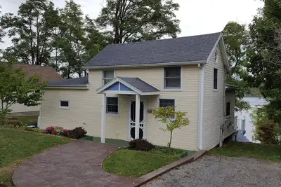 Image de Honeoye Lake Front Cottage