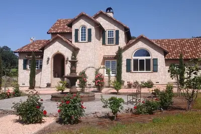 Image de Villa Roma Isolé Wine Country Villa 15 miles de Sainte-Hélène