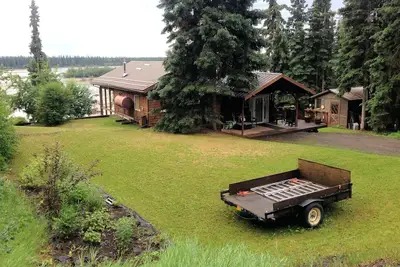 Image de Wilderness et Aurora vues encore près de la ville