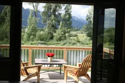 Image de Fun Cabin, Teton & Pond Views, chevaux, chèvres, faune; Dates d'automne et d'hiver