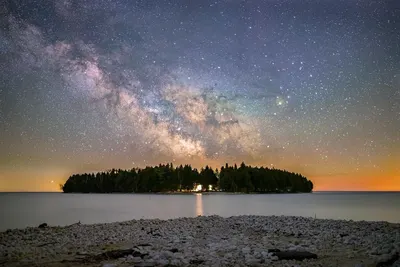 Image de ⭐ 250 'Bord De L'Eau Relaxant, Spacieuse Maison RÉNOVÉE Avec 6 Acres BOISÉES