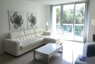 Image de Deux chambres, une salle de bain et 1/2 - sur la plage!