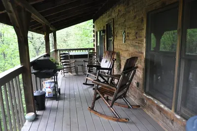 Image de L'automne arrive. Réservez votre séjour maintenant au Chalet Village North au-dessus de Gatlinburg