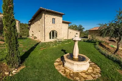 Image de Joli nid d'amour isolé, 1 ch. ferme magnifiquement restaurée, Piscine et spa