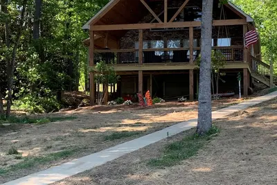 Image de \"Lake Life\" Une magnifique maison sur le lac Smith, Ă Double Springs, 5br, 2ba