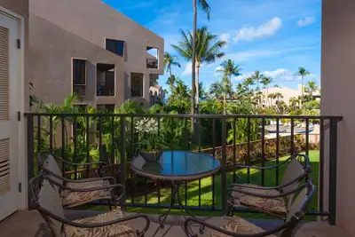 Image de Kamaole Sands, bâtiment 5, cour intérieure, très grand lit