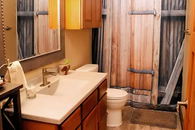 Image de Cabine de comté nouvellement construite sur 20 acres