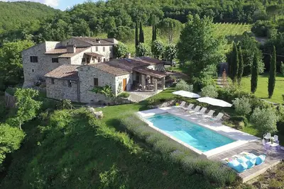 Image de Villa de luxe entre Sienne et Florence avec vue panoramique sur les vignobles du Chianti