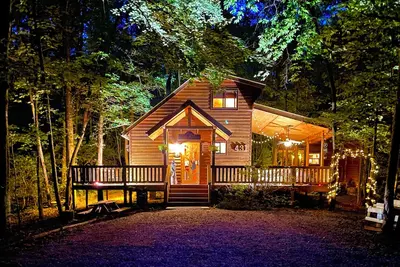 Image de Bear Affair - Accueillant, privé, isolé et magnifique, Wifi gratuit!