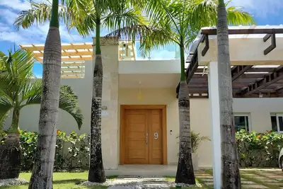 Image de Belle villa de 3 chambres avec piscine privée et terrasse sur le toit