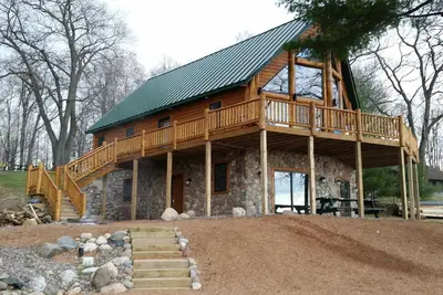 Image de Cabin Lake Front Connexion avec de belles vues