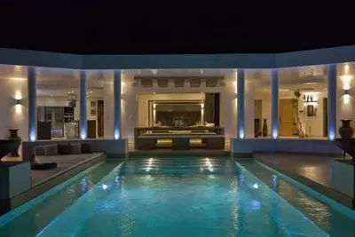 Image de Villa de luxe avec un accent sud