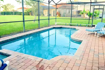 Image de Complexe fermé, maison avec piscine à Orlando, avec vue, spa, à 10 km de Disney