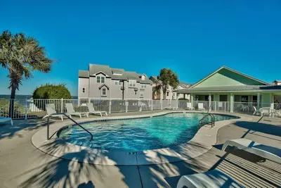 Image de \"Perdido Baywatch\" sur la magnifique baie de Perdido à Innerarity Point avec des taux bas