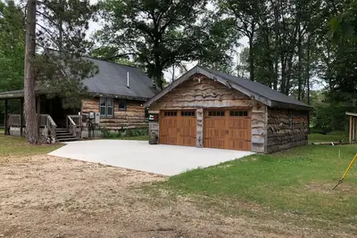 Image de Excellent emplacement pour la motoneige / motoneige, la chasse et la pêche