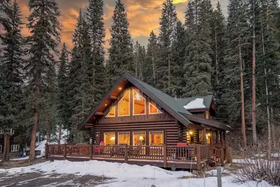 Image de Personnalisé Log Home Dans Quiet Blue River Quartier Près des remontées mécaniques et randonnée