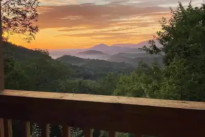 Image de Réservez vos prochaines vacances Pigeon Forge maintenant! Super endroit. Vues impressionnantes.