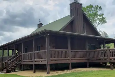 Image de Lakeside Log Home sur pittoresque ferme privée