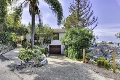 Image de Ocean View Laguna Beach Cottage & Private Garden 600 ft to Thousand Steps Beach