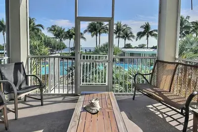 Image de Mariners Club ~ Oasis Vacation! Vue sur l'océan! Wifi gratuit! 406 Mariners Club