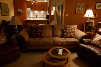 Image de Hideaway confortable dans townships 7 nuits pour $ 6 chaussée- étage; Parfait pour les familles