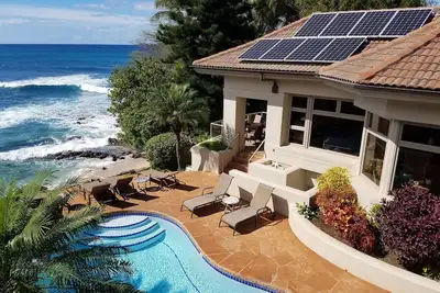 Image de Superbe domaine en bord de mer avec piscine et spa