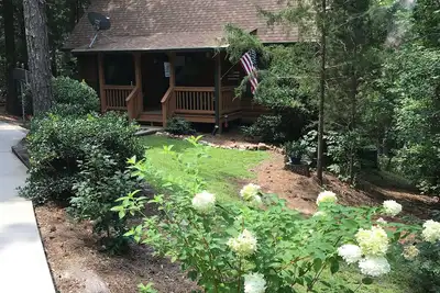 Image de Cabane en rondins près du parc Roosevelt et des jardins Callaway, non-fumeurs, préférez pas d'animaux.
