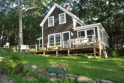 Image de Charme Woodsy Cottage - Vue sur l'océan avec Monhegan Island