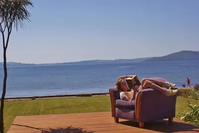 Image de Lounge au lac - Rivage, Lac Rotorua