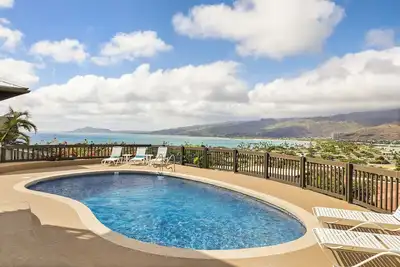 Image de Hale Ohana, privé, vue sur la mer avec piscine